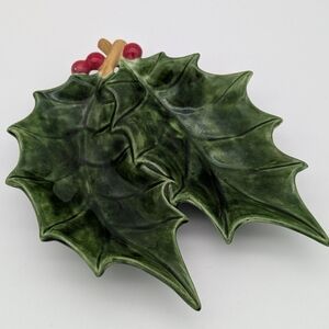Vintage (1976) Atlantic Mold Green Holly Leaf Dish